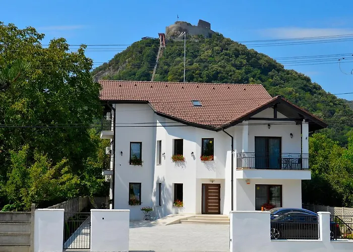 Deva Guest Houses