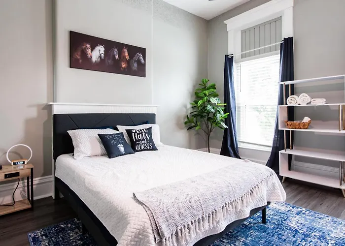 Louisville Guest Houses