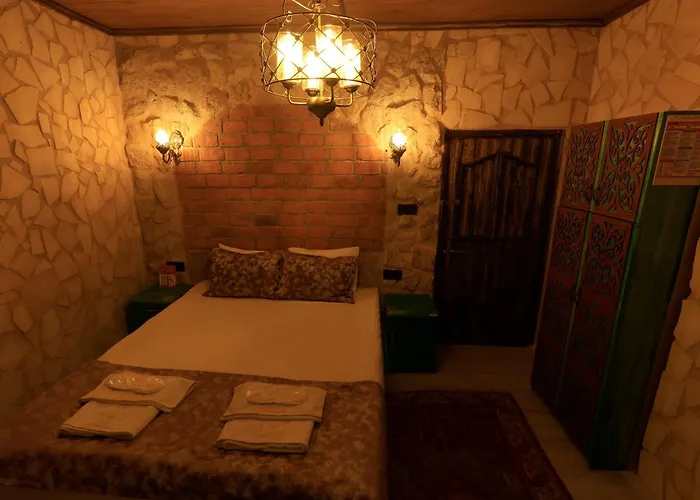 Uchisar Guest Houses