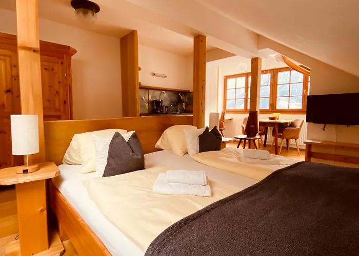 Hallstatt Guest Houses