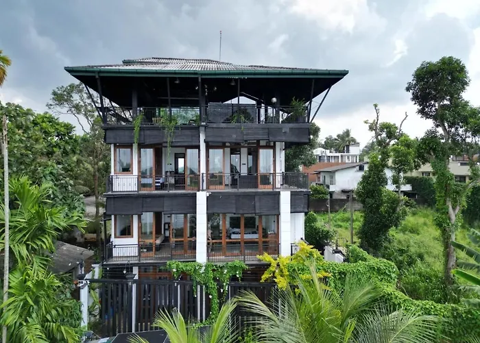 Boralesgamuwa Guest Houses