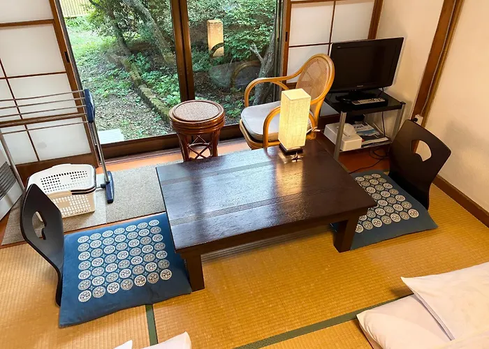 Hakone Guest Houses