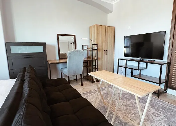 Huntington Beach Guest Houses